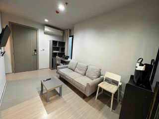 For rent 2 bedrooms condo in Huai Khwang, Bangkok