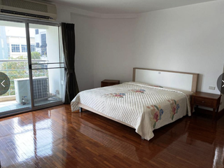 Apartment zur Miete mit 3 Zimmer in Watthana, Bangkok