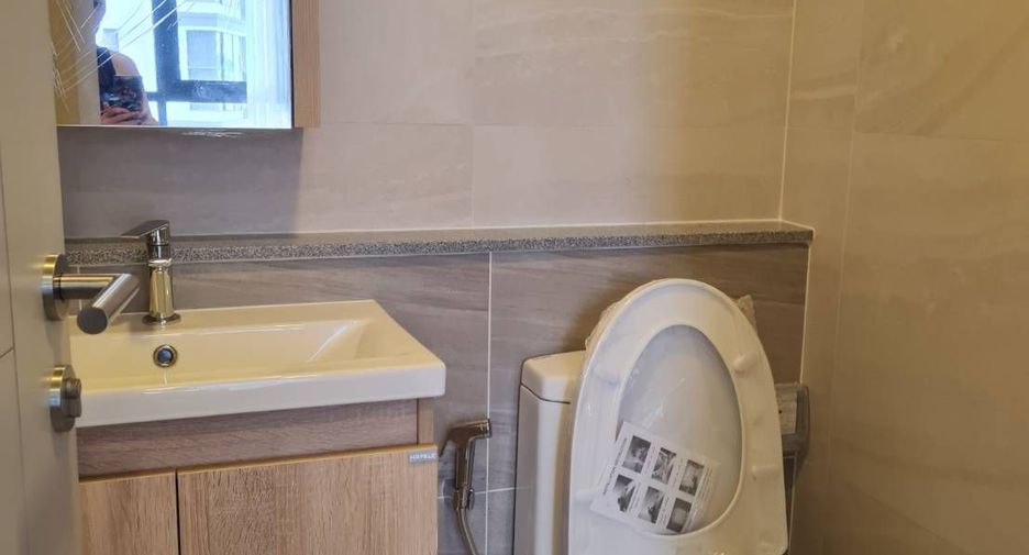 For rent 1 bed condo in Huai Khwang, Bangkok