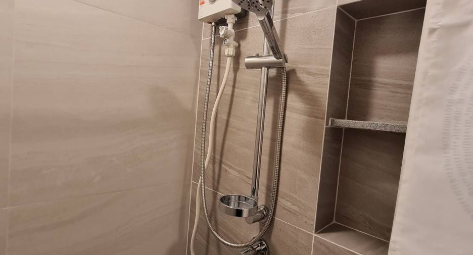 For rent 1 bed condo in Huai Khwang, Bangkok