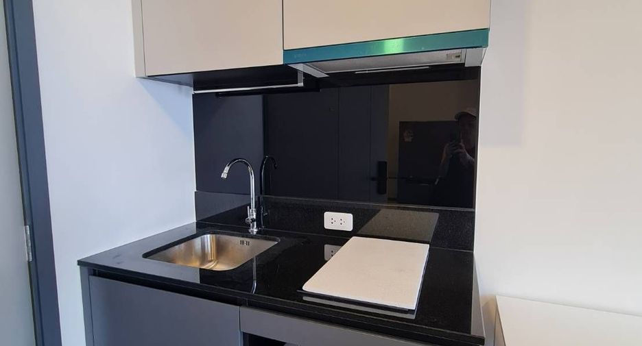 For rent 1 bed condo in Huai Khwang, Bangkok