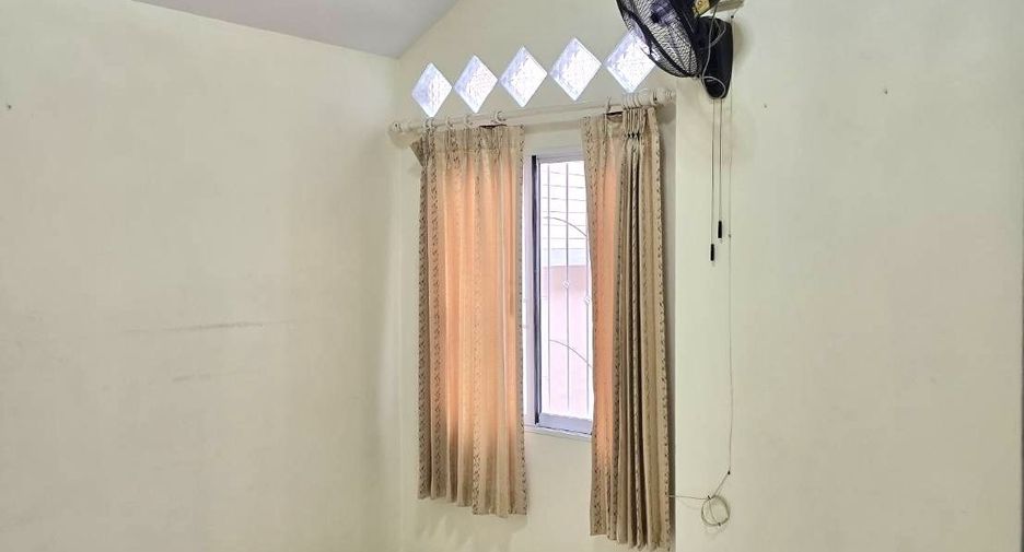 Haus zur Miete mit 4 Zimmer in Mueang Phuket, Phuket