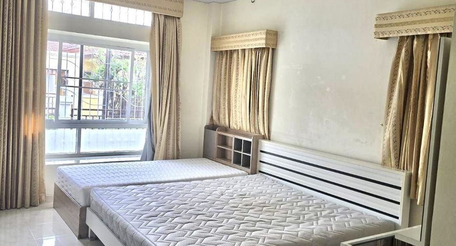 Haus zur Miete mit 4 Zimmer in Mueang Phuket, Phuket