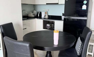 For rent 2 bedrooms condo in Huai Khwang, Bangkok