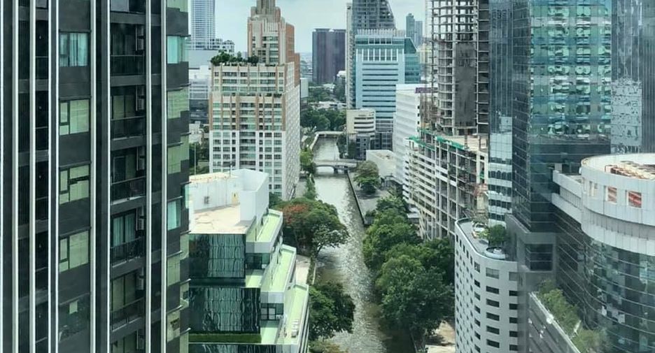 For rent 1 bed condo in Pathum Wan, Bangkok
