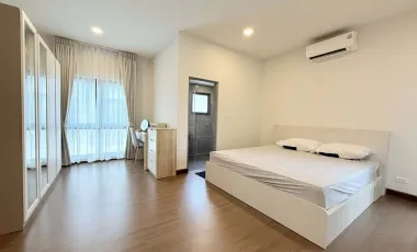 À louer 5 chambres maison à Bang Phli, Samut Prakan