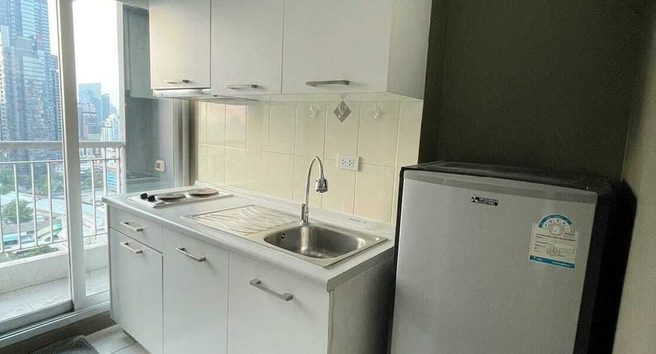 For rent 1 bed condo in Sathon, Bangkok