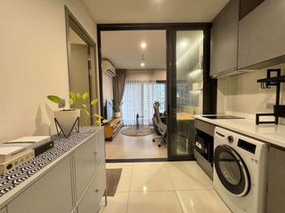 Wohnung zur Miete mit 1 Zimmer in Huai Khwang, Bangkok