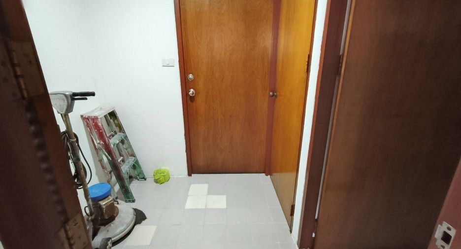 Apartment zur Miete mit 3 Zimmer in Watthana, Bangkok