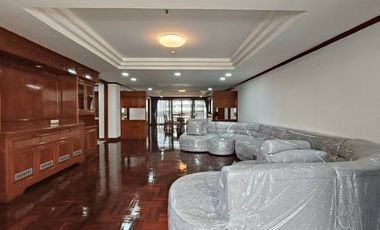 Apartment zur Miete mit 3 Zimmer in Watthana, Bangkok
