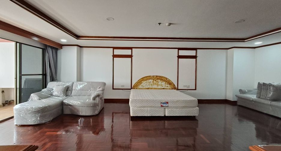 Apartment zur Miete mit 3 Zimmer in Watthana, Bangkok