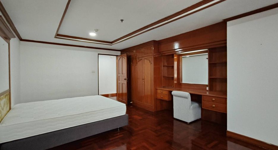Apartment zur Miete mit 3 Zimmer in Watthana, Bangkok