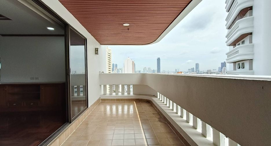 Apartment zur Miete mit 3 Zimmer in Watthana, Bangkok