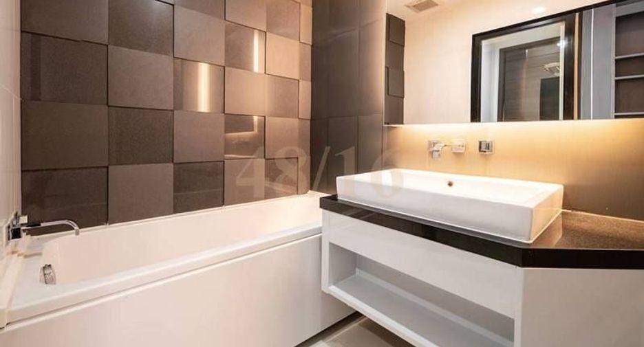 For rent 1 bed condo in Huai Khwang, Bangkok