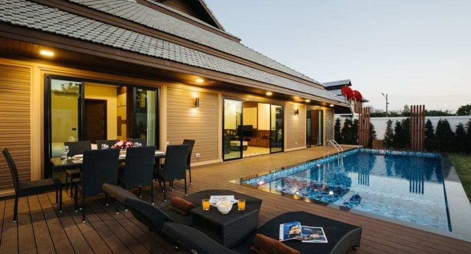 For sale 6 bedrooms villa in Saraphi, Chiang Mai