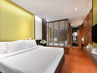 For rent 2 bedrooms apartment in Huai Khwang, Bangkok