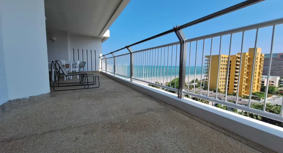 For rent 2 bedrooms condo in Hua Hin, Prachuap Khiri Khan