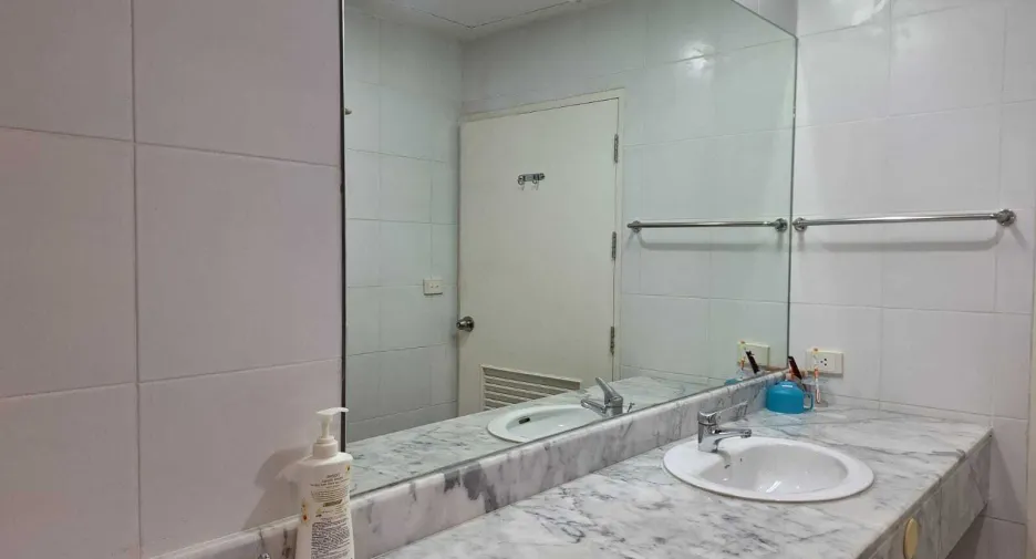 For rent 2 bedrooms condo in Hua Hin, Prachuap Khiri Khan