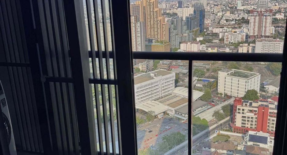 For rent 1 bed condo in Phaya Thai, Bangkok