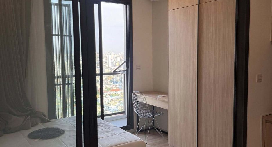 For rent 1 bed condo in Phaya Thai, Bangkok
