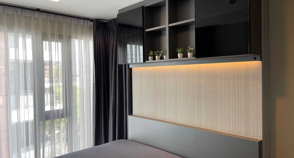For sale 1 bed condo in Phra Khanong, Bangkok