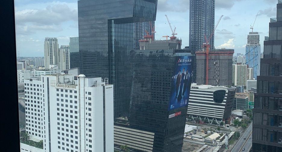 Wohnung zur Miete mit 1 Zimmer in Huai Khwang, Bangkok