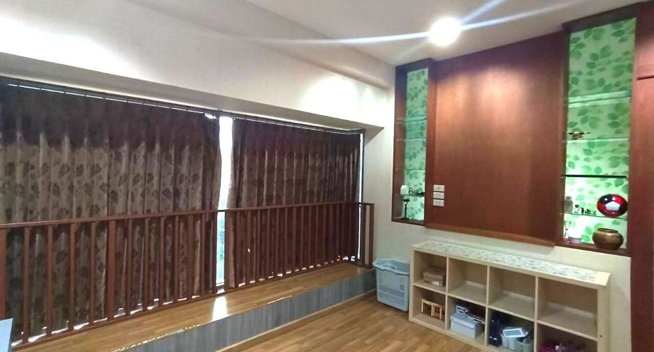 Casa en venta de 4 habitaciones en Lat Krabang, Bangkok