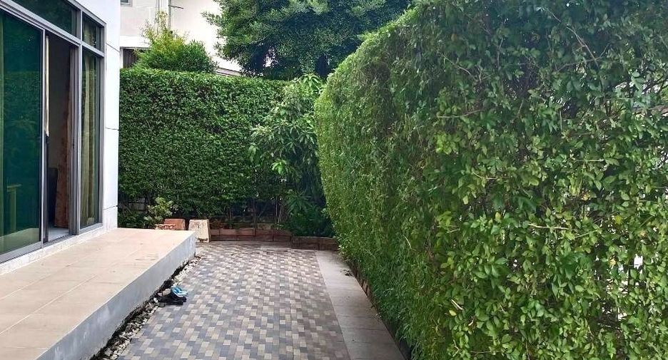 Casa en venta de 4 habitaciones en Lat Krabang, Bangkok