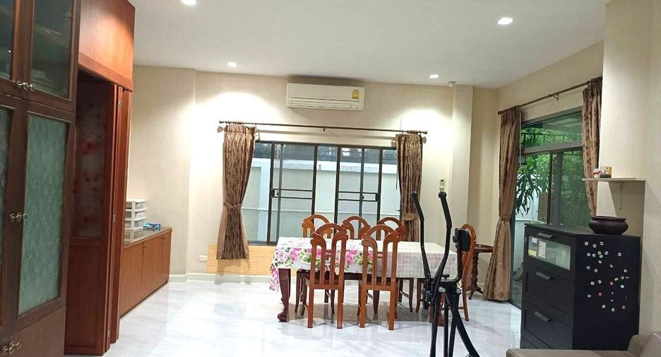 Casa en venta de 4 habitaciones en Lat Krabang, Bangkok