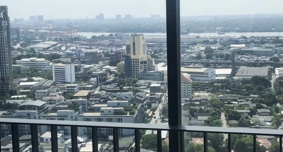 For sale 1 bed condo in Khlong Toei, Bangkok