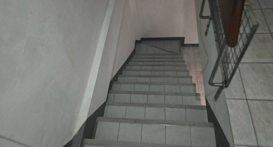 Local comercial en venta de 6 habitaciones en Bang Kho Laem, Bangkok