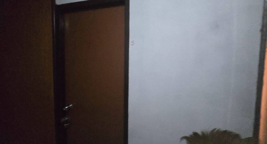 Local comercial en venta de 6 habitaciones en Bang Kho Laem, Bangkok