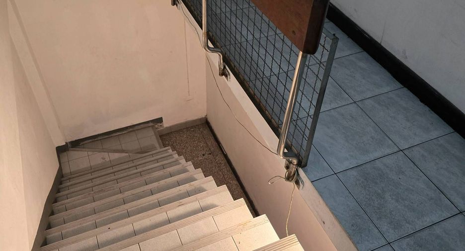 Local comercial en venta de 6 habitaciones en Bang Kho Laem, Bangkok