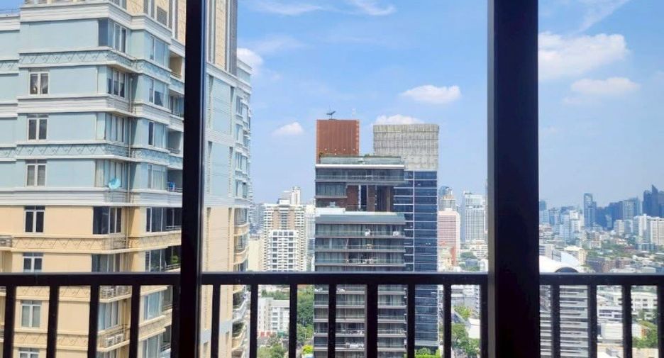 For rent 2 bedrooms condo in Watthana, Bangkok