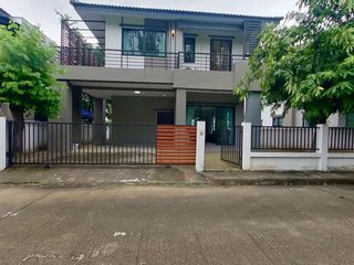 For sale 4 bedrooms house in San Kamphaeng, Chiang Mai