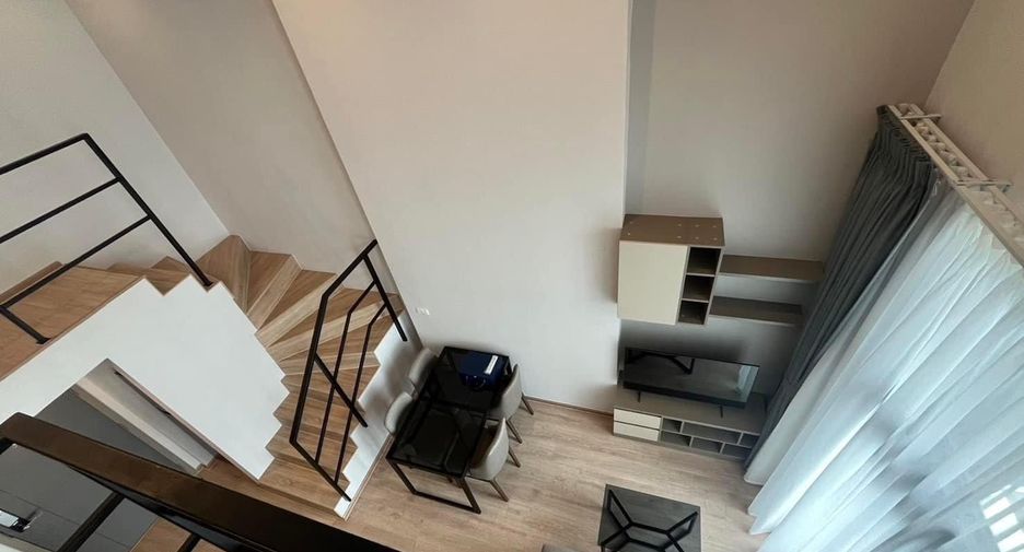 For rent 2 bedrooms condo in Huai Khwang, Bangkok