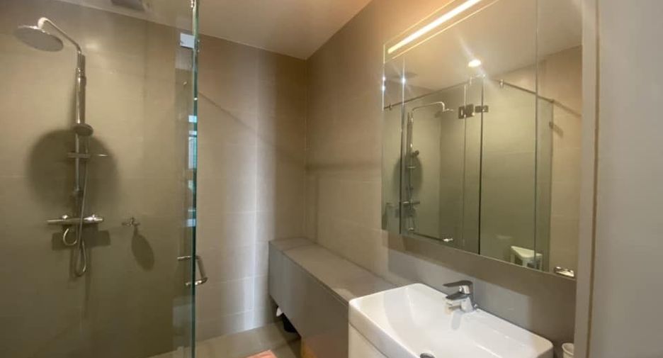 For rent 1 bed condo in Pathum Wan, Bangkok