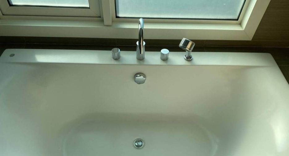 For rent 2 ベッドルーム condo in Khlong Toei, Bangkok