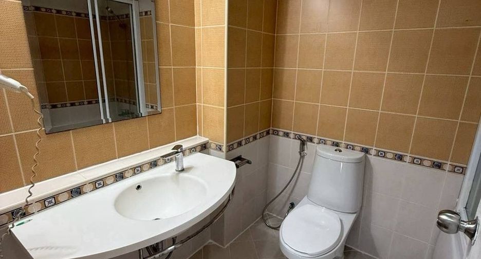 For rent 1 bed condo in Khlong Toei, Bangkok