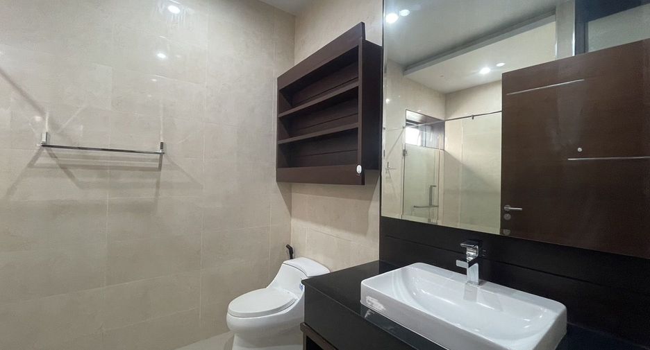 For rent 3 bedrooms house in Mueang Chiang Mai, Chiang Mai