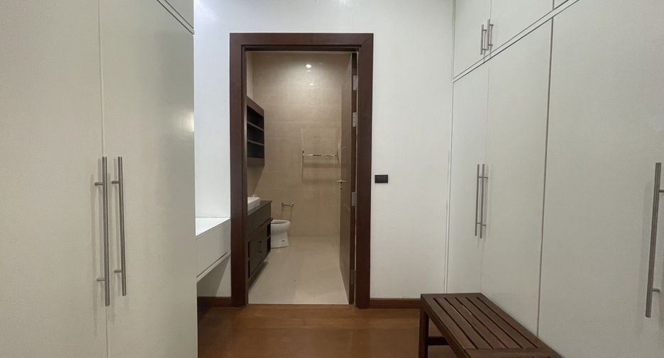 For rent 3 bedrooms house in Mueang Chiang Mai, Chiang Mai
