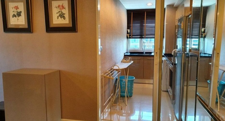 For rent 1 bed condo in Watthana, Bangkok
