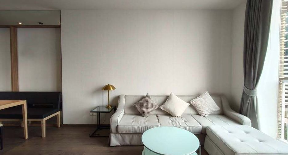 For rent 2 bedrooms condo in Khlong Toei, Bangkok