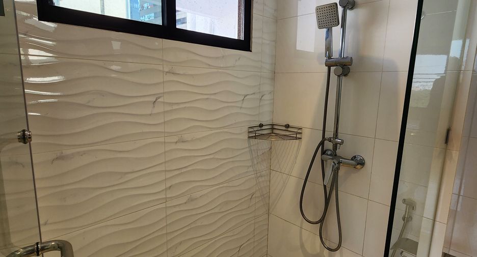 Apartment zur Miete mit 3 Zimmer in Watthana, Bangkok