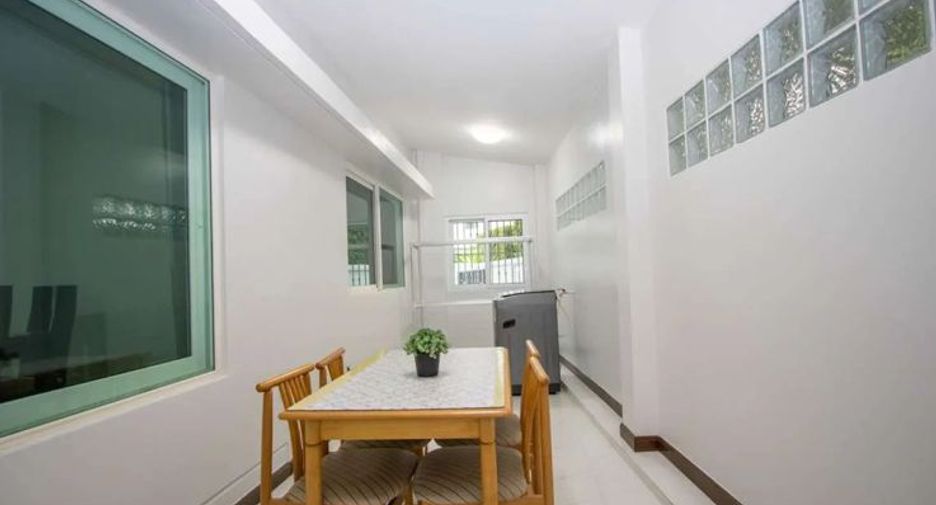 For rent 3 bedrooms house in Mueang Chiang Mai, Chiang Mai