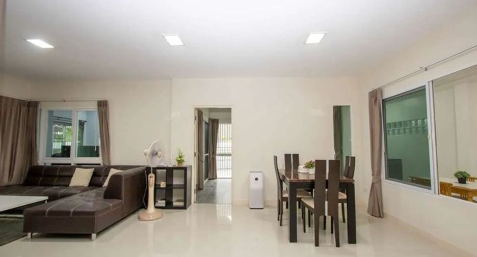 For rent 3 bedrooms house in Mueang Chiang Mai, Chiang Mai