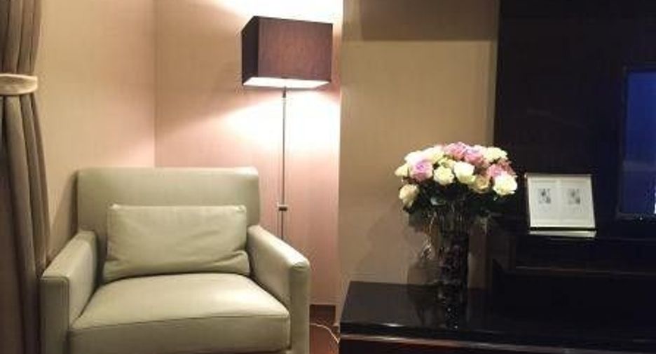 For rent 2 bedrooms condo in Watthana, Bangkok