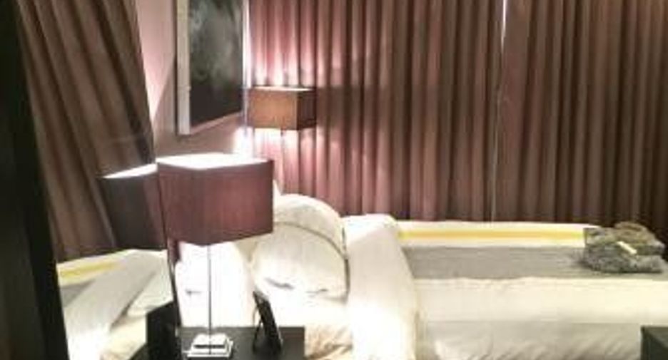 For rent 2 bedrooms condo in Watthana, Bangkok