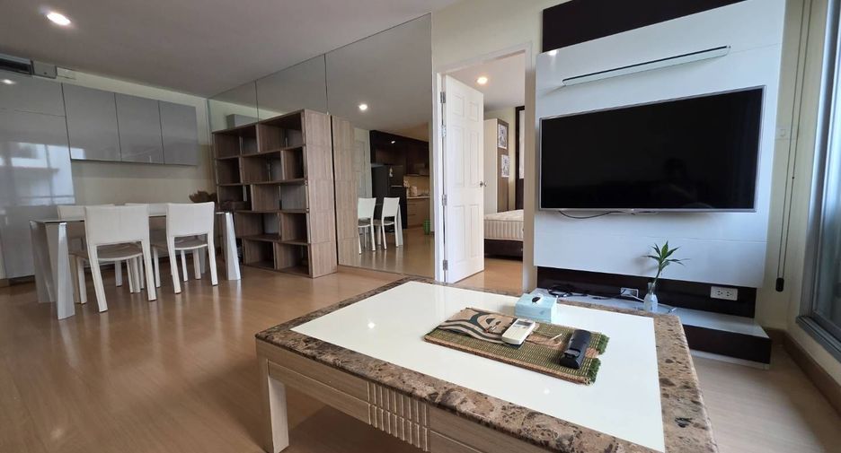 For rent 2 bedrooms condo in Khlong Toei, Bangkok