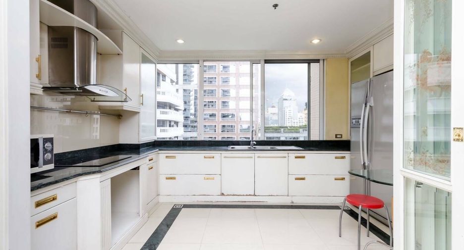 Condo en alquiler de 2 habitaciones en Pathum Wan, Bangkok